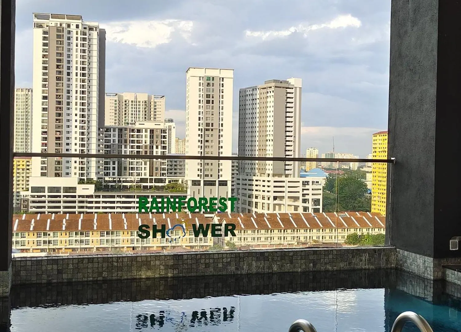 Apartment Luxury Comfort Suite 3Br Jelutong
